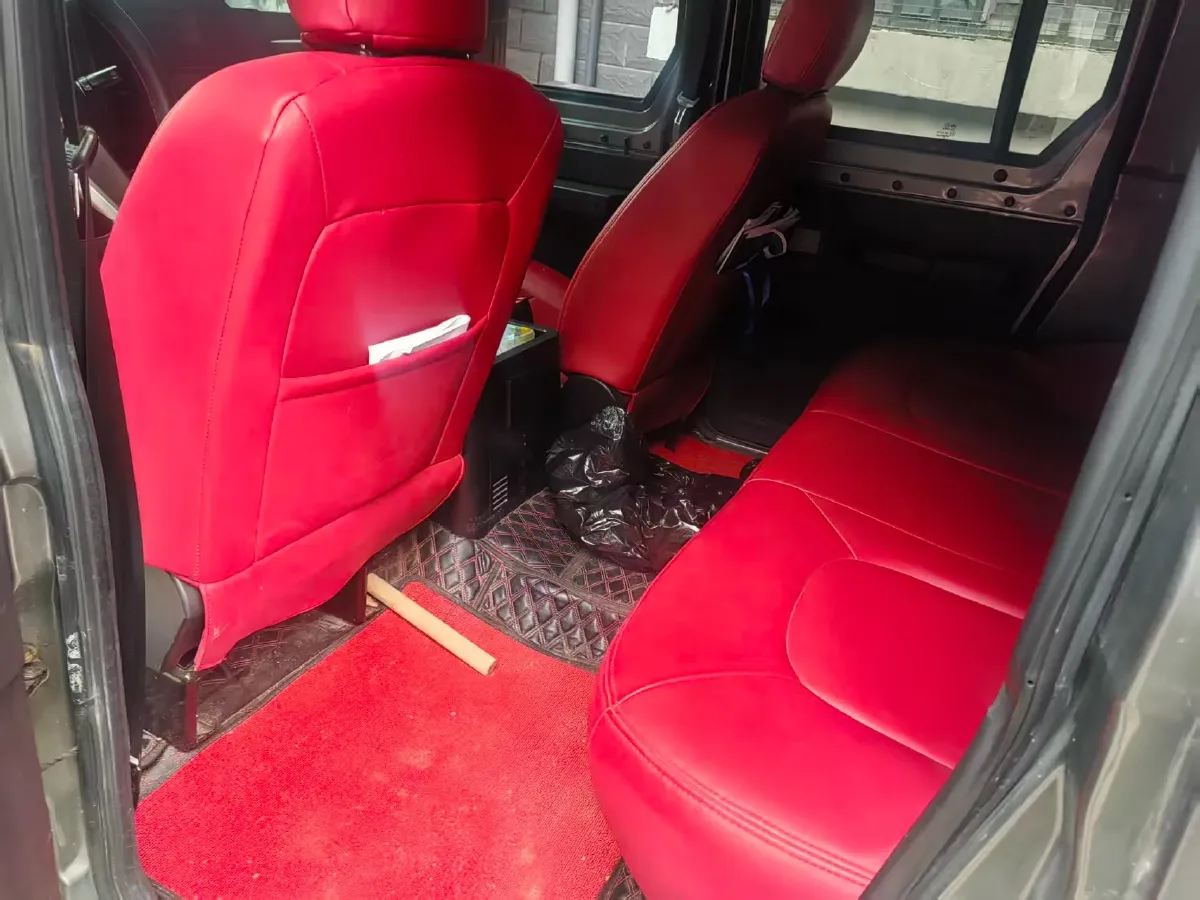 2020 BAW 212 1.5T 136HP L4 5MT,autocango,china used car exporter,china ev exporter,chinese used car exporter,chinese used ev exporter