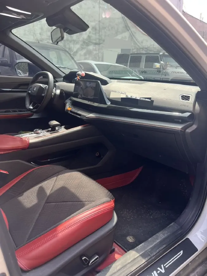 2022 ChangAn UNI-V 1.5T 188HP L4 7DCT,autocango,china used car exporter,china ev exporter,chinese used car exporter,chinese used ev exporter