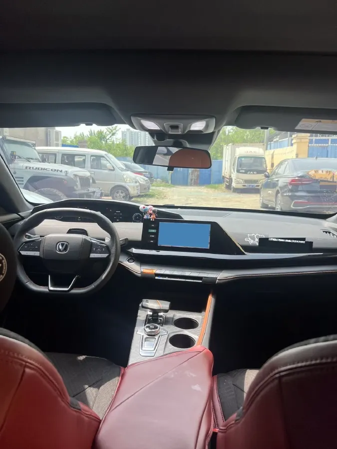 2022 ChangAn UNI-V 1.5T 188HP L4 7DCT,autocango,china used car exporter,china ev exporter,chinese used car exporter,chinese used ev exporter