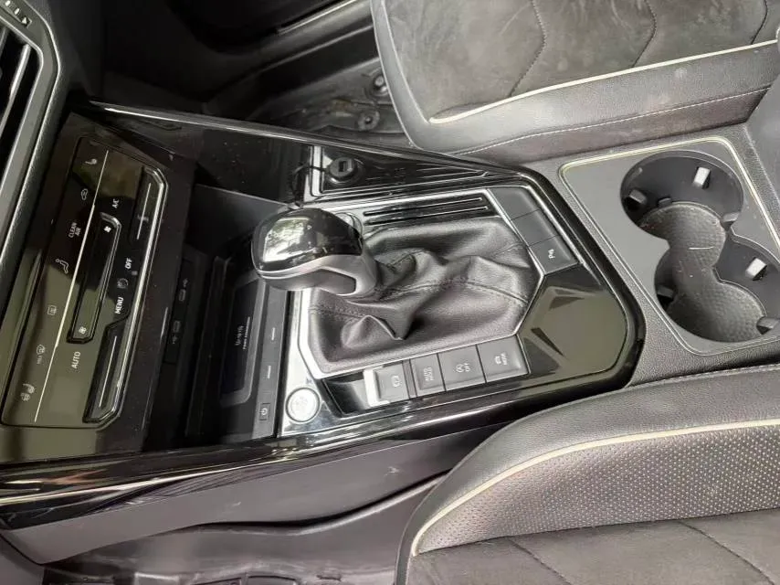 2020 Volkswagen Tayron 2.0T 186HP L4 7DCT,autocango,china used car exporter,china ev exporter,chinese used car exporter,chinese used ev exporter
