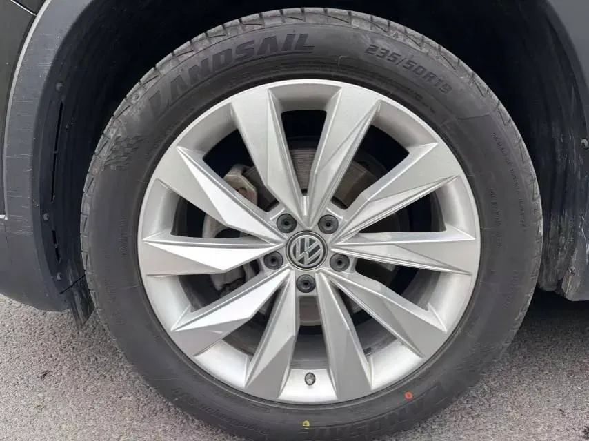 2020 Volkswagen Tayron 2.0T 186HP L4 7DCT,autocango,china used car exporter,china ev exporter,chinese used car exporter,chinese used ev exporter