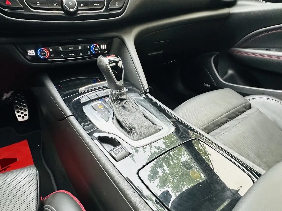 2019 Buick Larcosse 2.0T 241HP L4 9AT,autocango,china used car exporter,china ev exporter,chinese used car exporter,chinese used ev exporter