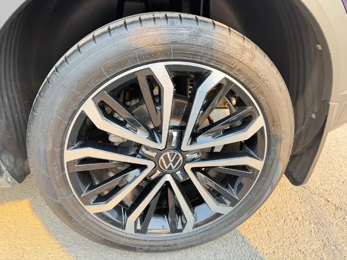 2022 Volkswagen T-Roc 1.4T 150HP L4 7DCT,autocango,china used car exporter,china ev exporter,chinese used car exporter,chinese used ev exporter