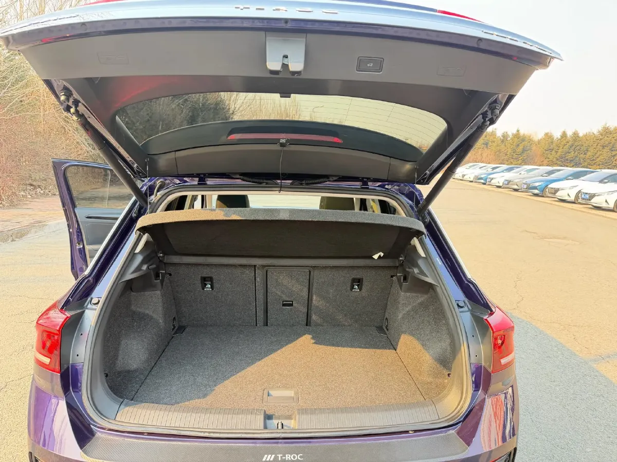 2022 Volkswagen T-Roc 1.4T 150HP L4 7DCT,autocango,china used car exporter,china ev exporter,chinese used car exporter,chinese used ev exporter