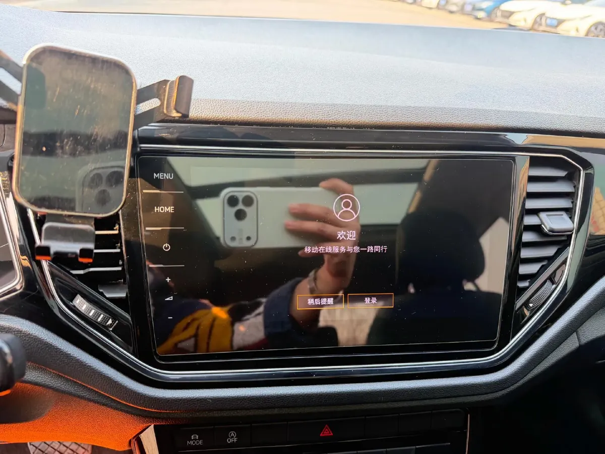 2022 Volkswagen T-Roc 1.4T 150HP L4 7DCT,autocango,china used car exporter,china ev exporter,chinese used car exporter,chinese used ev exporter