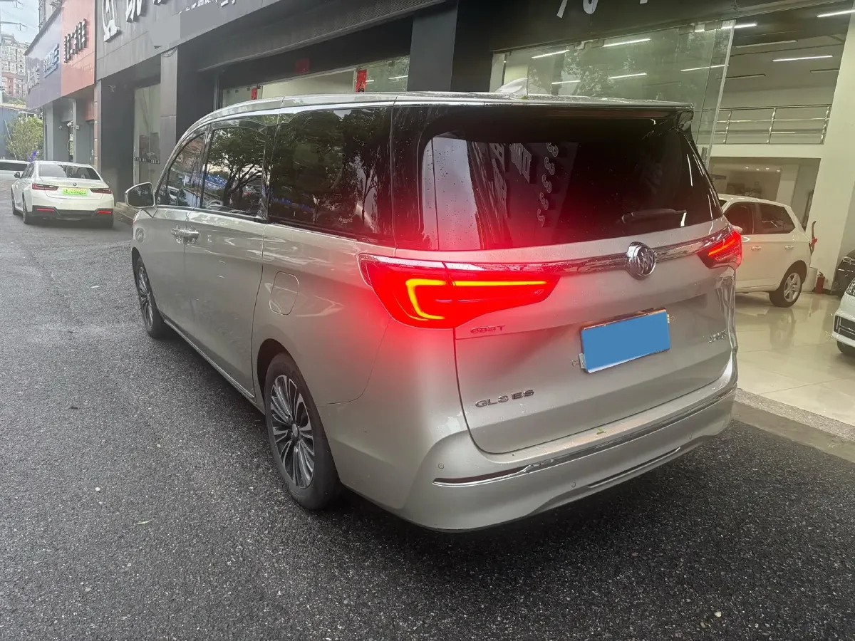 2023 Buick GL8 2.0T 237HP L4 9AT,autocango,china used car exporter,china ev exporter,chinese used car exporter,chinese used ev exporter