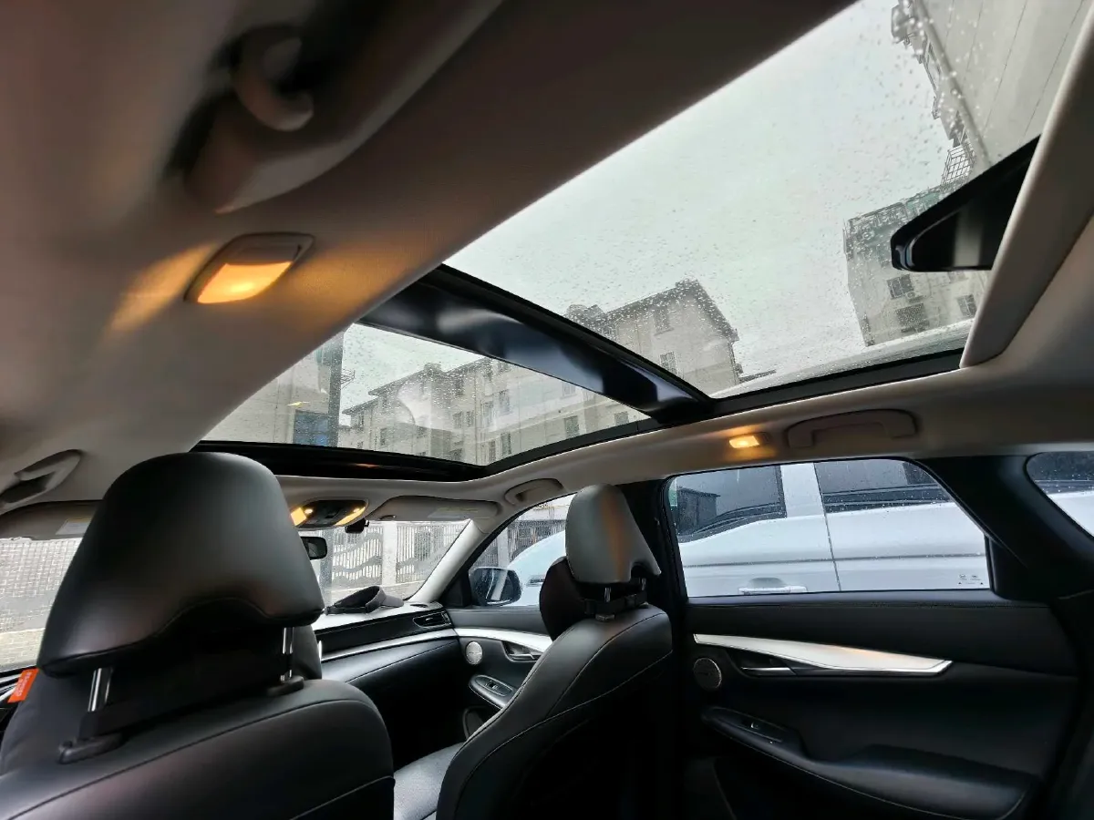 2018 Infiniti QX30 2.0T 211HP L4 7DCT,autocango,china used car exporter,china ev exporter,chinese used car exporter,chinese used ev exporter