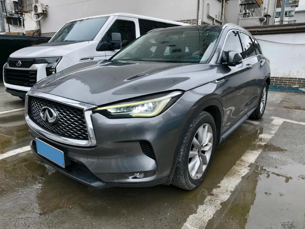2018 Infiniti QX30 2.0T 211HP L4 7DCT,autocango,china used car exporter,china ev exporter,chinese used car exporter,chinese used ev exporter