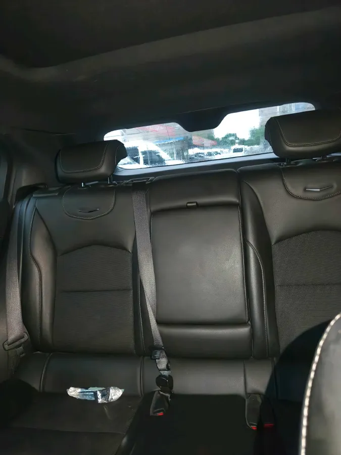 2022 Cadillac XT4 2.0T 237HP L4 9AT,autocango,china used car exporter,china ev exporter,chinese used car exporter,chinese used ev exporter