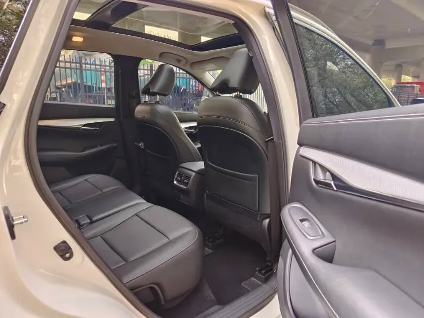 2018 Infiniti QX30 2.0T 211HP L4 7DCT,autocango,china used car exporter,china ev exporter,chinese used car exporter,chinese used ev exporter