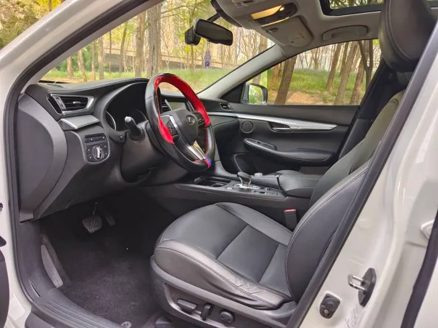 2018 Infiniti QX30 2.0T 211HP L4 7DCT,autocango,china used car exporter,china ev exporter,chinese used car exporter,chinese used ev exporter