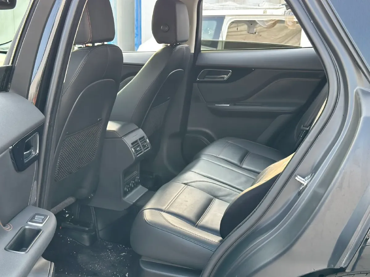 2020 Jaguar F-PACE 2.0T 250HP L4 8AT,autocango,china used car exporter,china ev exporter,chinese used car exporter,chinese used ev exporter