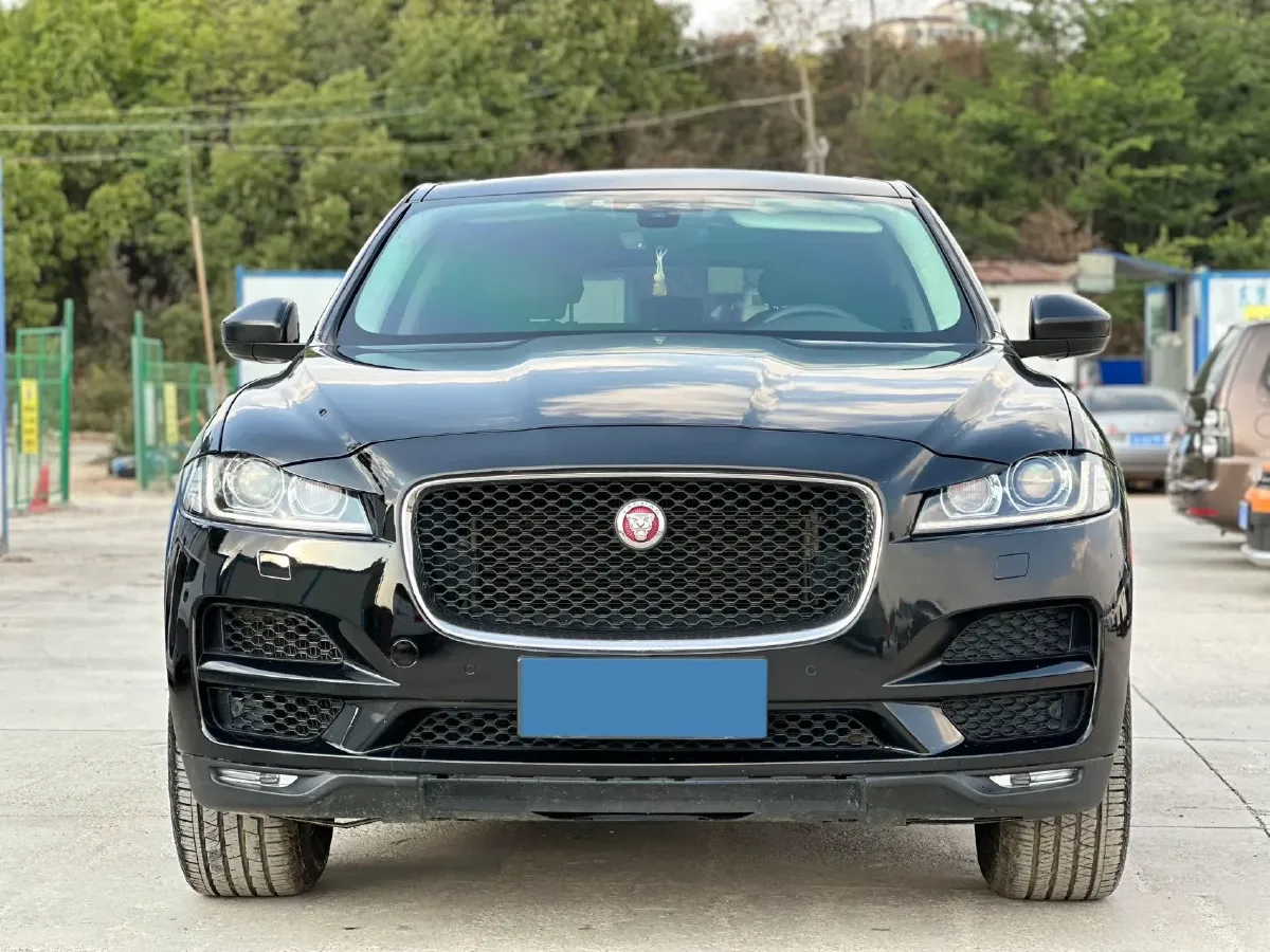 2020 Jaguar F-PACE 2.0T 250HP L4 8AT,autocango,china used car exporter,china ev exporter,chinese used car exporter,chinese used ev exporter