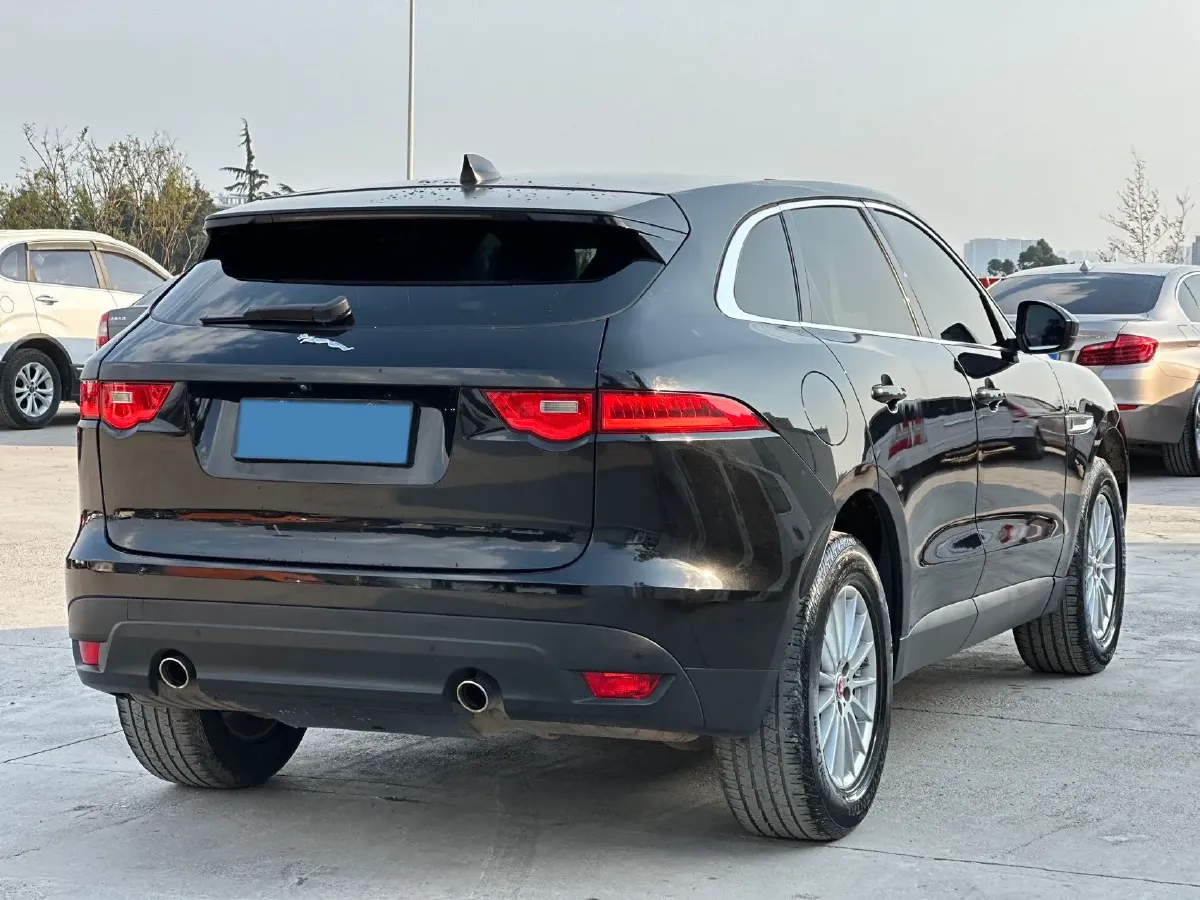 2020 Jaguar F-PACE 2.0T 250HP L4 8AT,autocango,china used car exporter,china ev exporter,chinese used car exporter,chinese used ev exporter