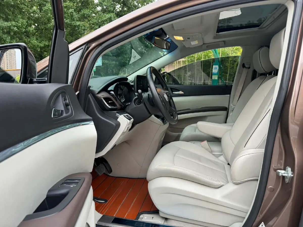 2021 Buick GL8 2.0T 237HP L4 9AT,autocango,china used car exporter,china ev exporter,chinese used car exporter,chinese used ev exporter