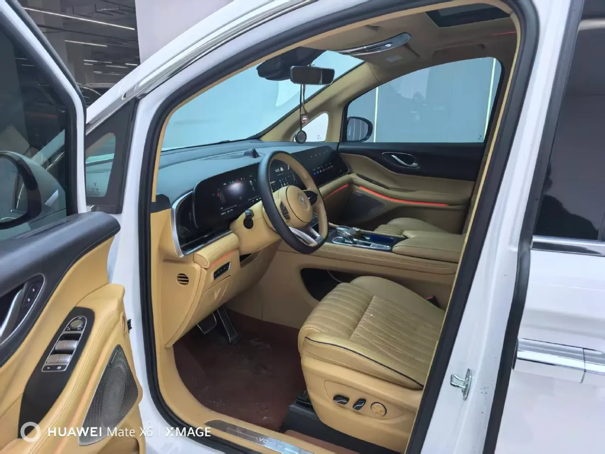 2022 Voyah Dream 1.5T 136HP L4 PHEV 25.57KWH,autocango,china used car exporter,china ev exporter,chinese used car exporter,chinese used ev exporter