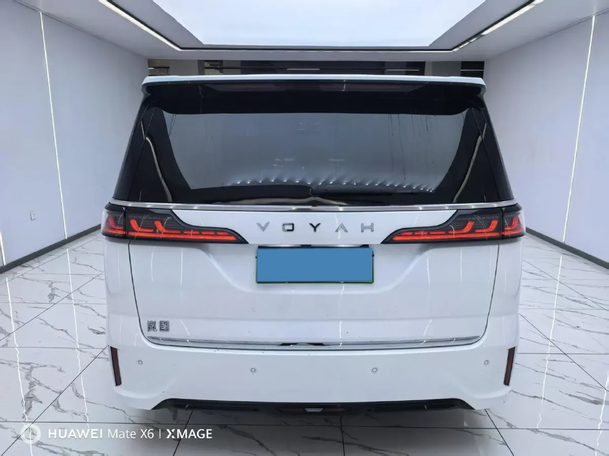 2022 Voyah Dream 1.5T 136HP L4 PHEV 25.57KWH,autocango,china used car exporter,china ev exporter,chinese used car exporter,chinese used ev exporter