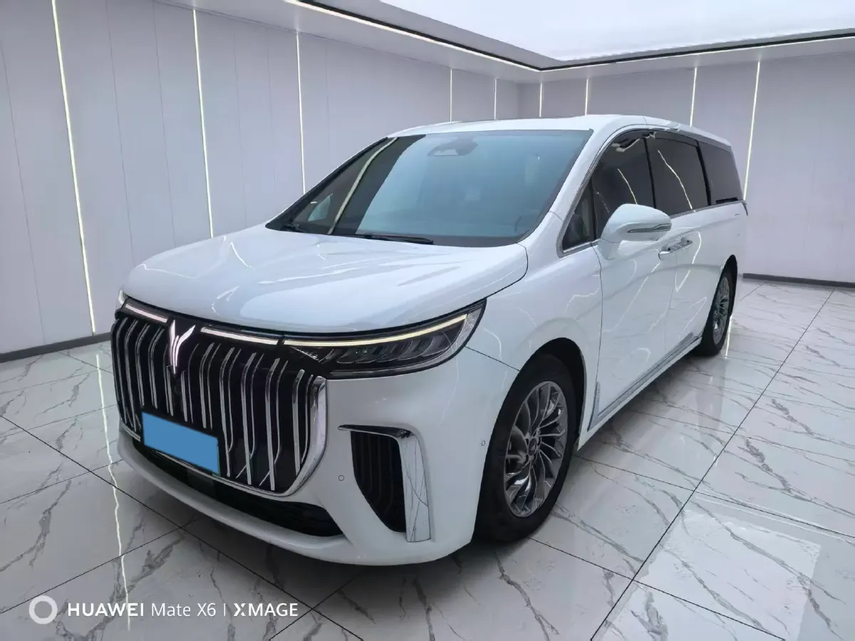 2022 Voyah Dream 1.5T 136HP L4 PHEV 25.57KWH,autocango,china used car exporter,china ev exporter,chinese used car exporter,chinese used ev exporter