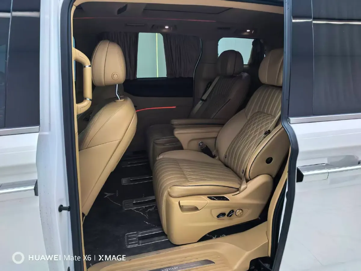 2022 Voyah Dream 1.5T 136HP L4 PHEV 25.57KWH,autocango,china used car exporter,china ev exporter,chinese used car exporter,chinese used ev exporter