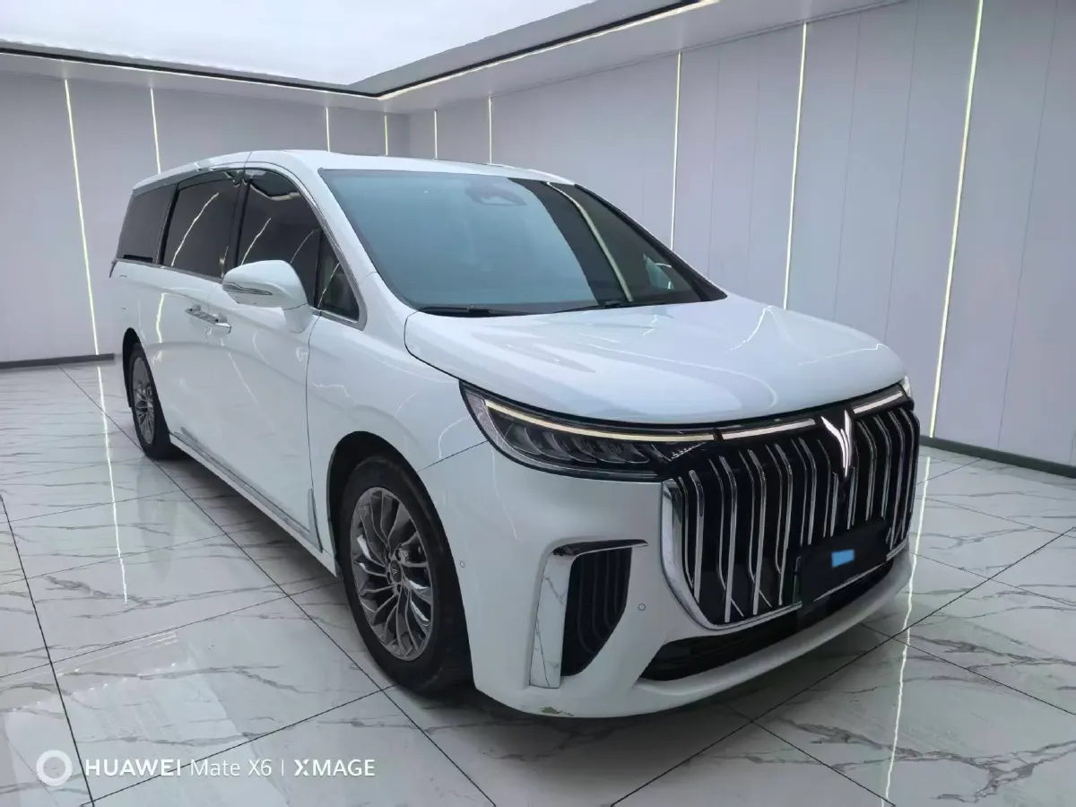 2022 Voyah Dream 1.5T 136HP L4 PHEV 25.57KWH,autocango,china used car exporter,china ev exporter,chinese used car exporter,chinese used ev exporter
