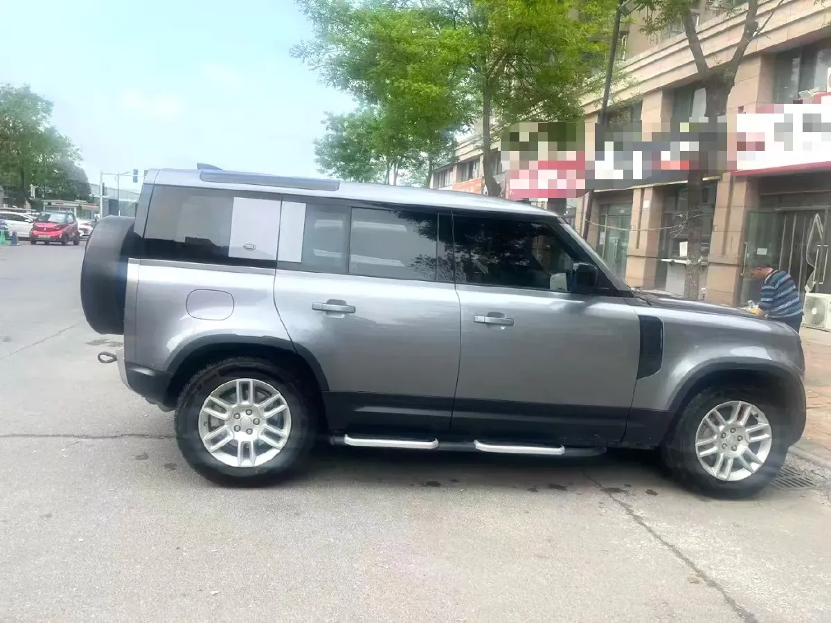 2020 Land Rover Defender 3.0T 400HP L6 8AT,autocango,china used car exporter,china ev exporter,chinese used car exporter,chinese used ev exporter