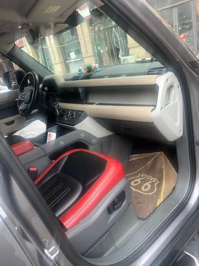 2020 Land Rover Defender 3.0T 400HP L6 8AT,autocango,china used car exporter,china ev exporter,chinese used car exporter,chinese used ev exporter