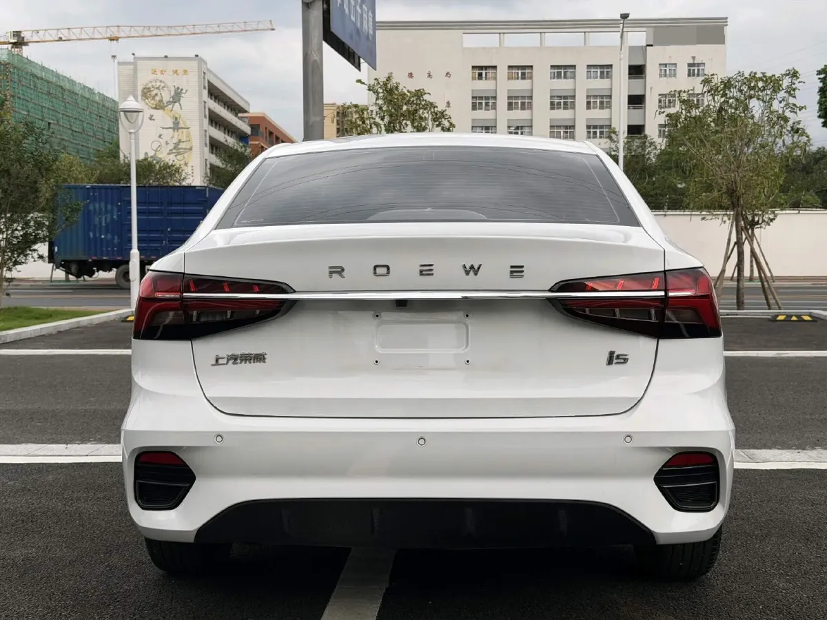2021 Roewe i5 1.5L 120HP L4 5MT,autocango,china used car exporter,china ev exporter,chinese used car exporter,chinese used ev exporter