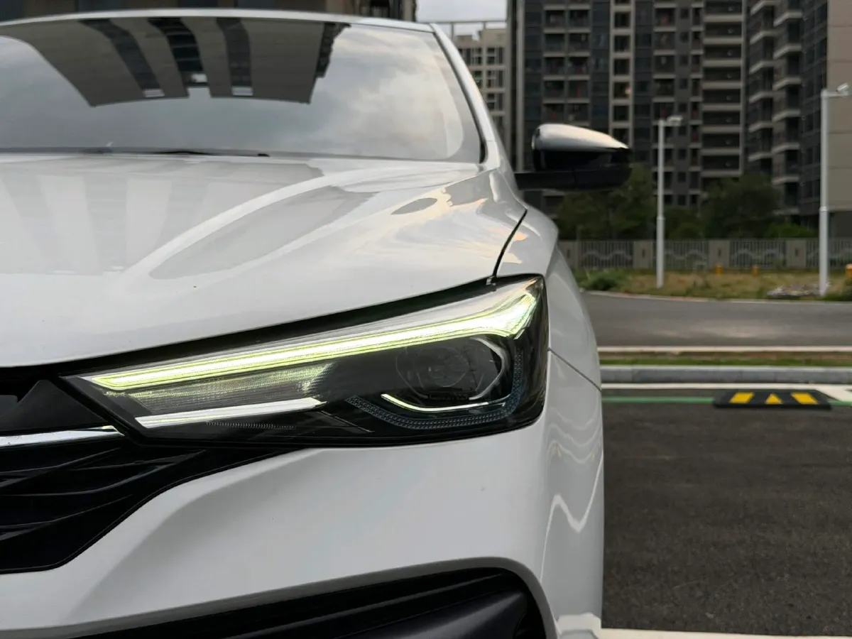 2021 Roewe i5 1.5L 120HP L4 5MT,autocango,china used car exporter,china ev exporter,chinese used car exporter,chinese used ev exporter