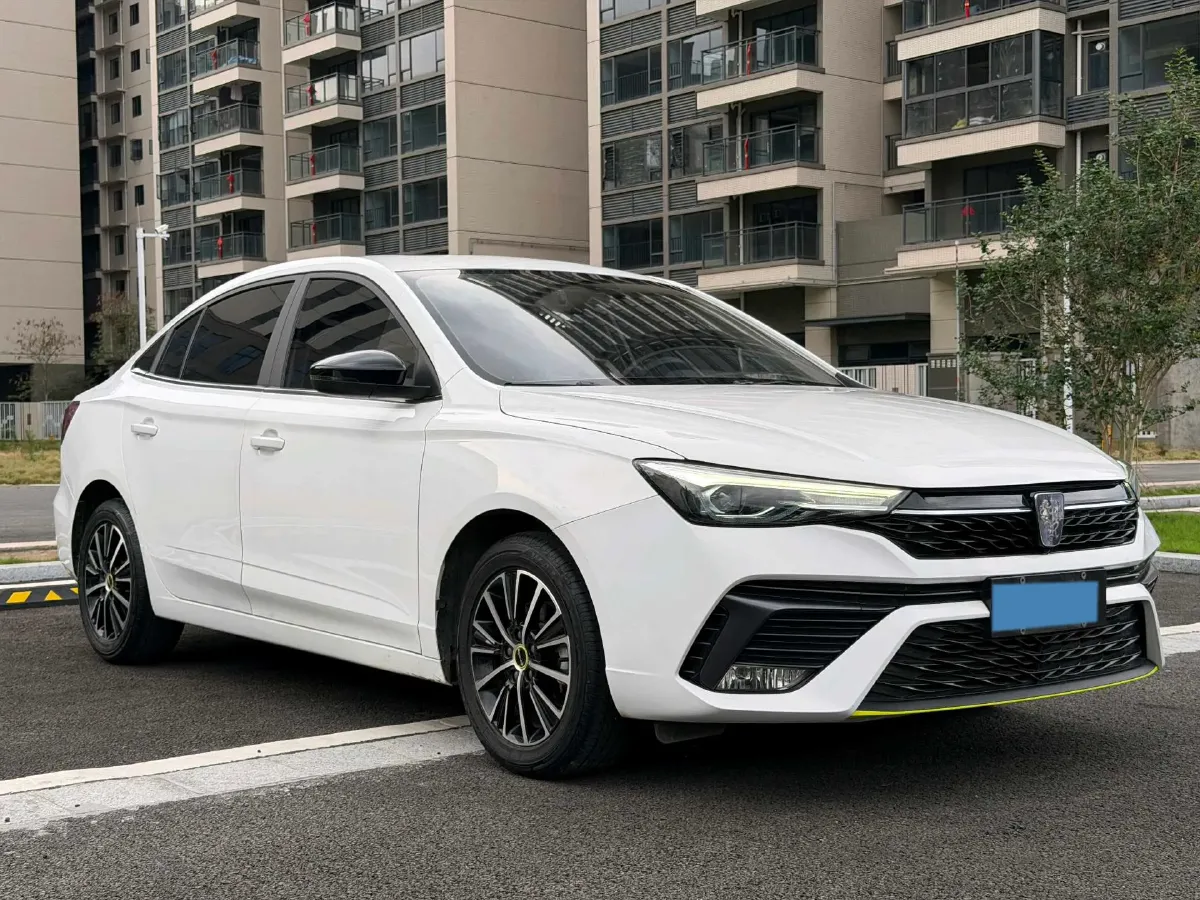 2021 Roewe i5 1.5L 120HP L4 5MT,autocango,china used car exporter,china ev exporter,chinese used car exporter,chinese used ev exporter