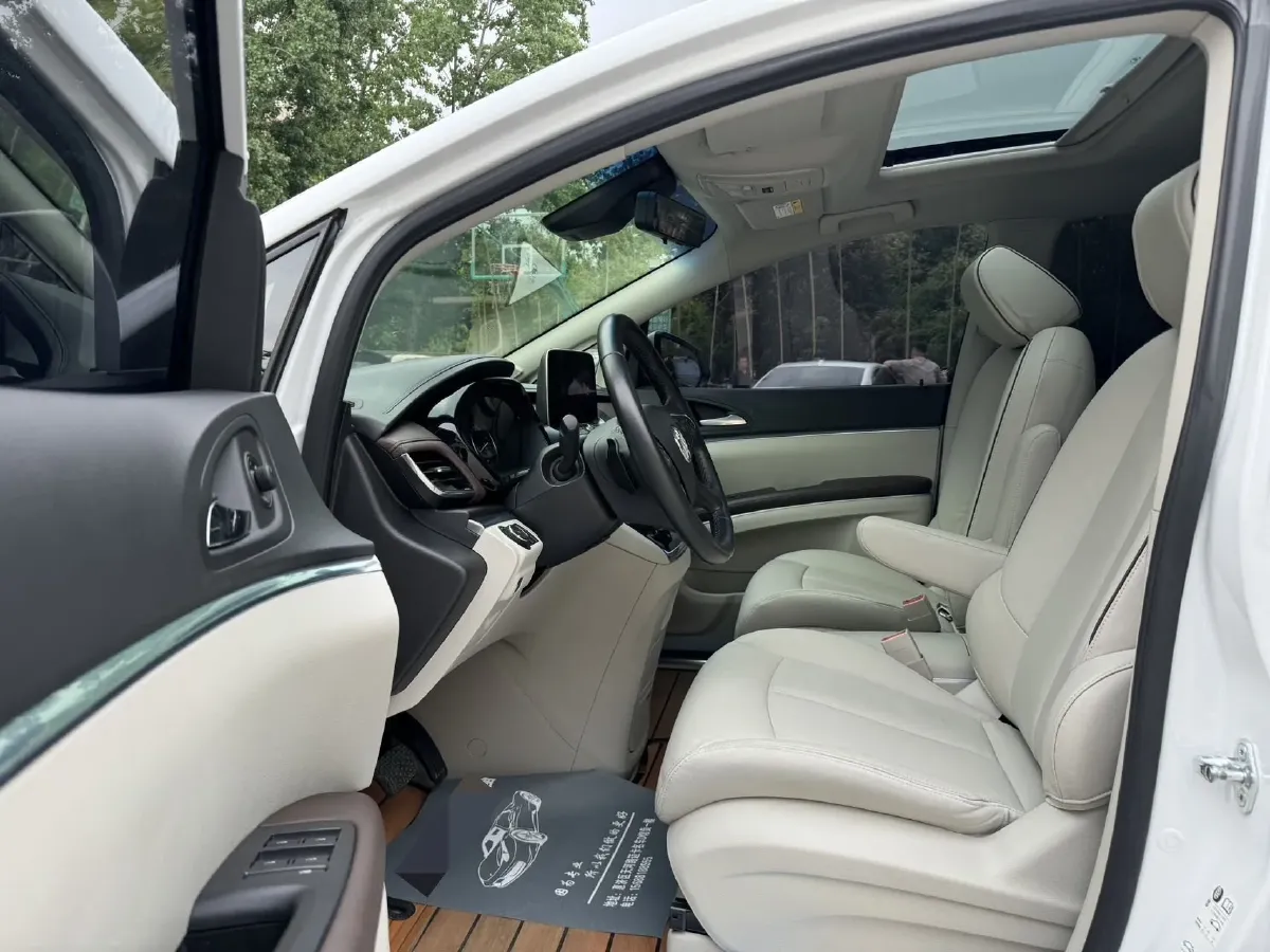 2021 Buick GL8 2.0T 237HP L4 9AT,autocango,china used car exporter,china ev exporter,chinese used car exporter,chinese used ev exporter