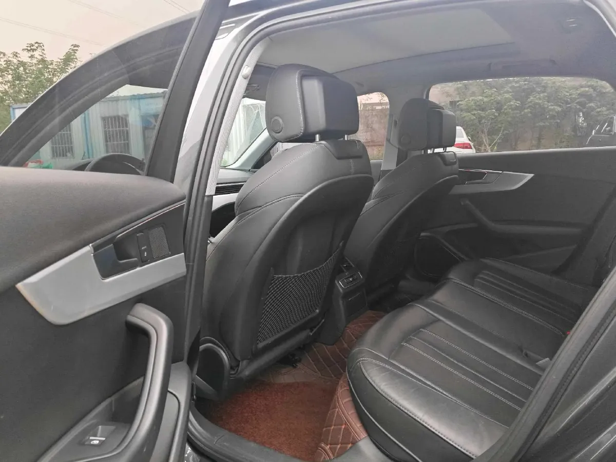 2020 Audi A4L 2.0T 190HP L4 7DCT,autocango,china used car exporter,china ev exporter,chinese used car exporter,chinese used ev exporter