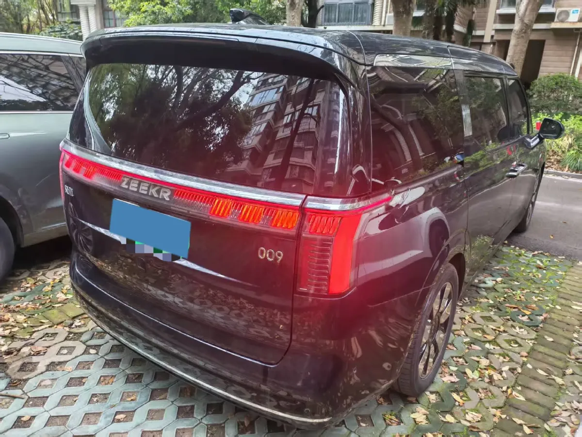 2022 Zeekr 009 BEV 116KWH,autocango,china used car exporter,china ev exporter,chinese used car exporter,chinese used ev exporter