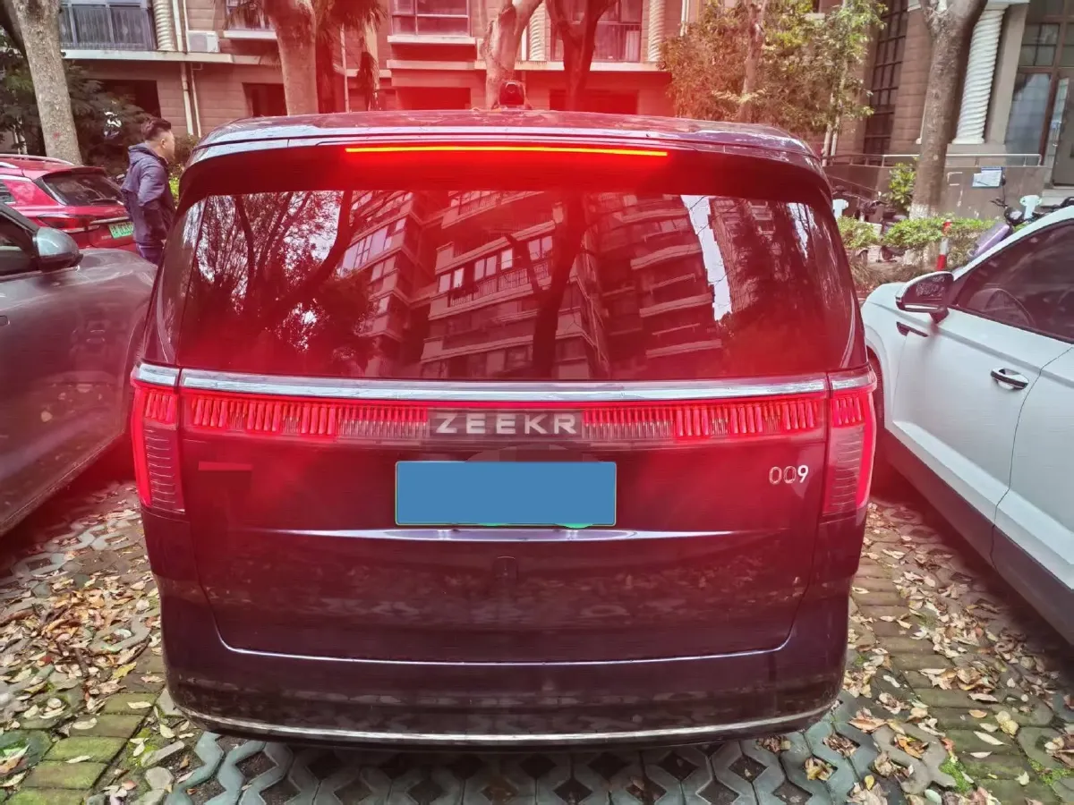 2022 Zeekr 009 BEV 116KWH,autocango,china used car exporter,china ev exporter,chinese used car exporter,chinese used ev exporter