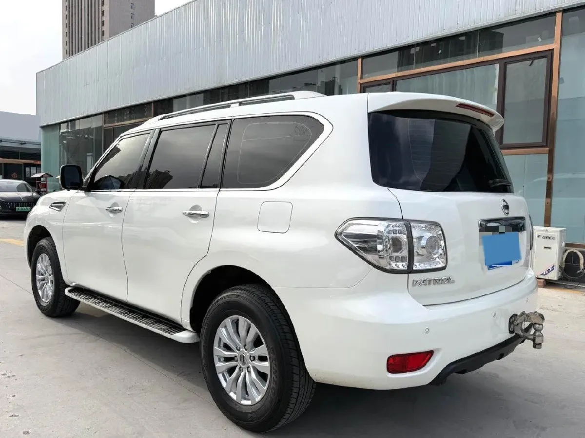 2018 Nissan Patrol 4.0L 279HP V6 7AT,autocango,china used car exporter,china ev exporter,chinese used car exporter,chinese used ev exporter