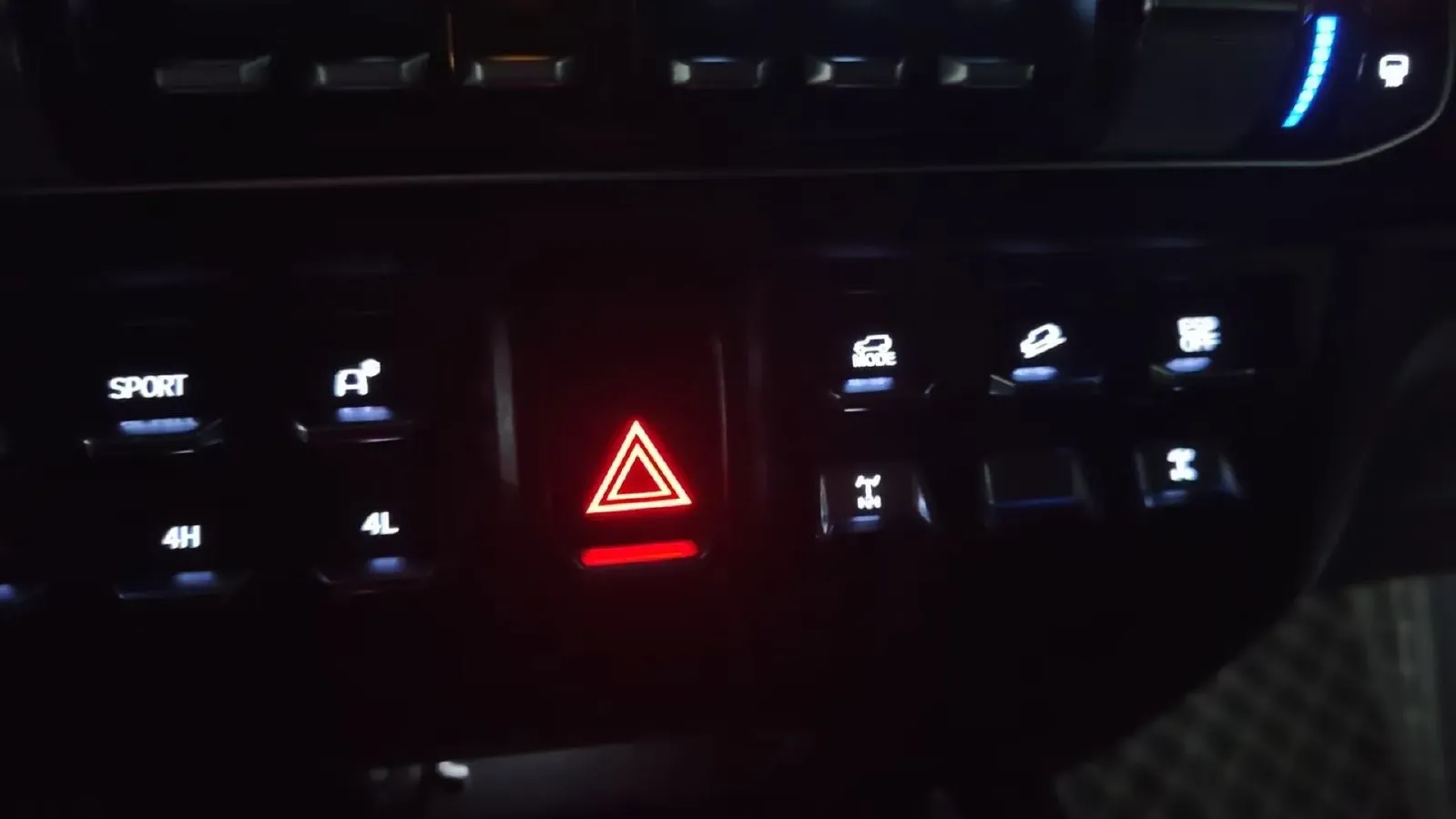 2024 212 212 T01 2.0T 252HP L4 8AT,autocango,china used car exporter,china ev exporter,chinese used car exporter,chinese used ev exporter