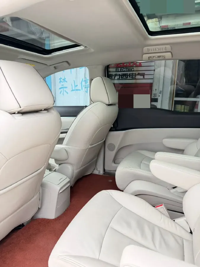 2021 Buick GL8 2.0T 237HP L4 9AT,autocango,china used car exporter,china ev exporter,chinese used car exporter,chinese used ev exporter