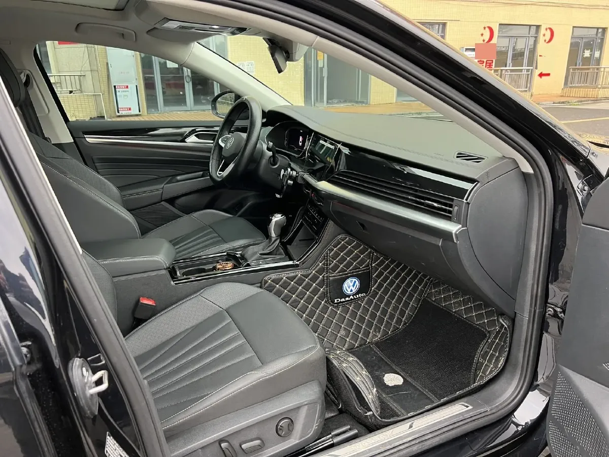 2025 Volkswagen Passat 2.0T 220HP L4 7DCT,autocango,china used car exporter,china ev exporter,chinese used car exporter,chinese used ev exporter