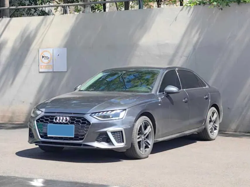 2020 Audi A4L 2.0T 190HP L4 7DCT,autocango,china used car exporter,china ev exporter,chinese used car exporter,chinese used ev exporter