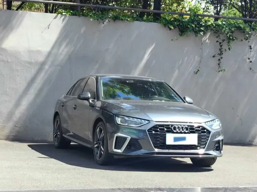 2020 Audi A4L 2.0T 190HP L4 7DCT,autocango,china used car exporter,china ev exporter,chinese used car exporter,chinese used ev exporter