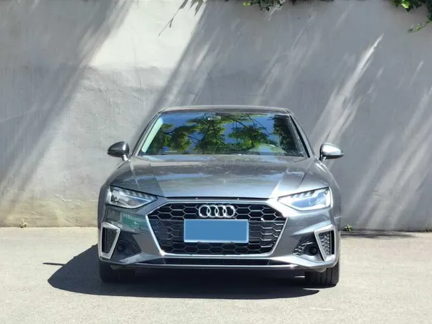 2020 Audi A4L 2.0T 190HP L4 7DCT,autocango,china used car exporter,china ev exporter,chinese used car exporter,chinese used ev exporter