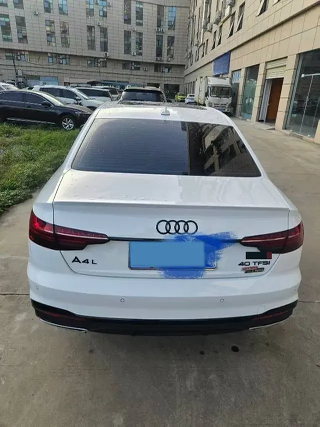 2025 Audi A4L 2.0T 190HP L4 7DCT,autocango,china used car exporter,china ev exporter,chinese used car exporter,chinese used ev exporter