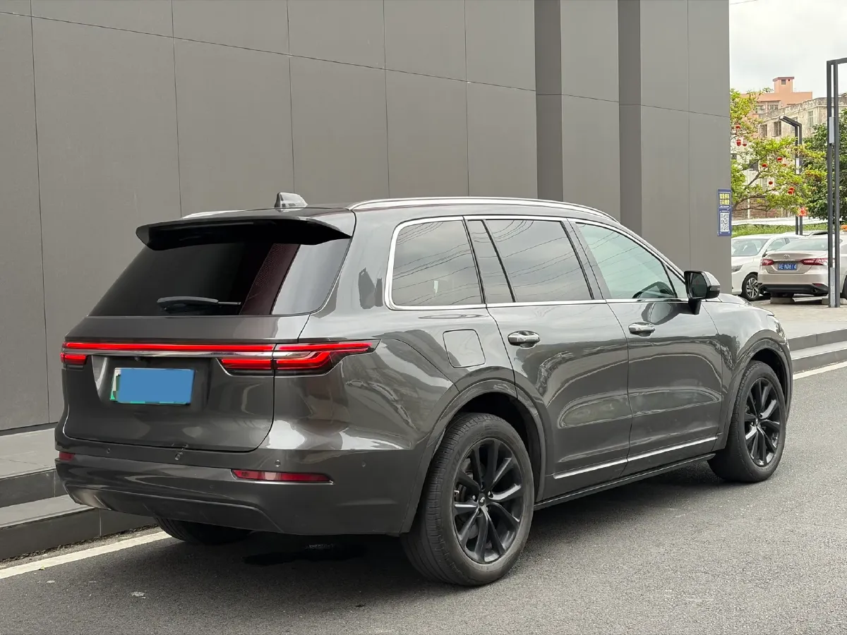 2021 Li ONE Range Extended 131HP REEV 40.5KWH,autocango,china used car exporter,china ev exporter,chinese used car exporter,chinese used ev exporter