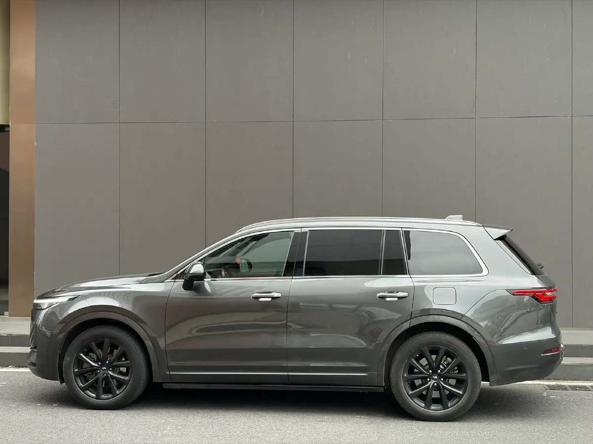 2021 Li ONE Range Extended 131HP REEV 40.5KWH,autocango,china used car exporter,china ev exporter,chinese used car exporter,chinese used ev exporter