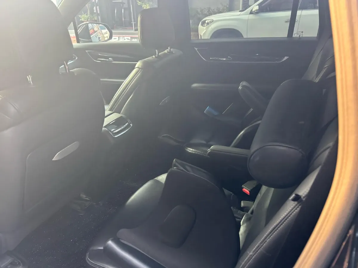 2020 Cadillac XT6 2.0T 241HP L4 9AT,autocango,china used car exporter,china ev exporter,chinese used car exporter,chinese used ev exporter