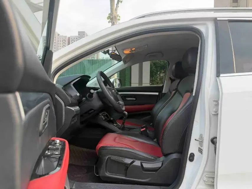 2018 Haval H2s 1.5T 150HP L4 6MT,autocango,china used car exporter,china ev exporter,chinese used car exporter,chinese used ev exporter