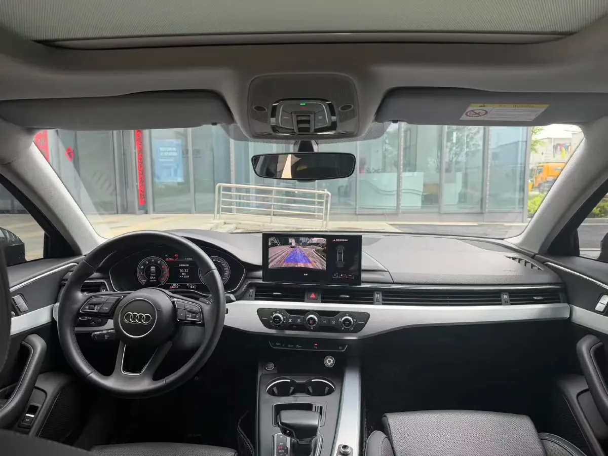 2023 Audi A4L 2.0T 190HP L4 7DCT,autocango,china used car exporter,china ev exporter,chinese used car exporter,chinese used ev exporter