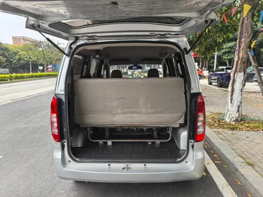 2019 WuLing HongGuang V 1.5L 99HP L4 6MT,autocango,china used car exporter,china ev exporter,chinese used car exporter,chinese used ev exporter