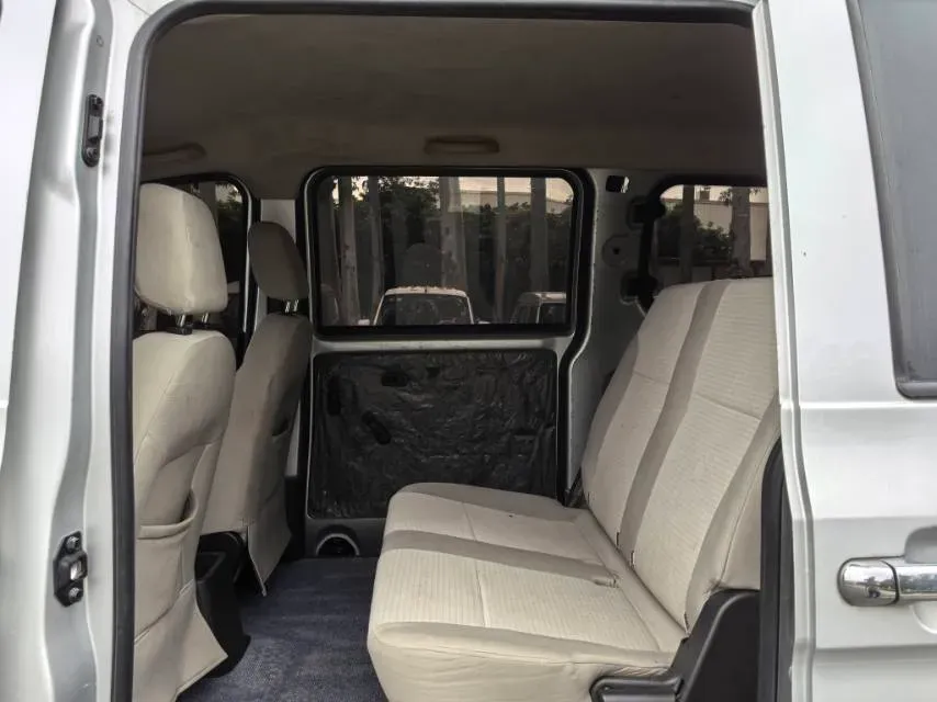2019 WuLing HongGuang V 1.5L 99HP L4 6MT,autocango,china used car exporter,china ev exporter,chinese used car exporter,chinese used ev exporter