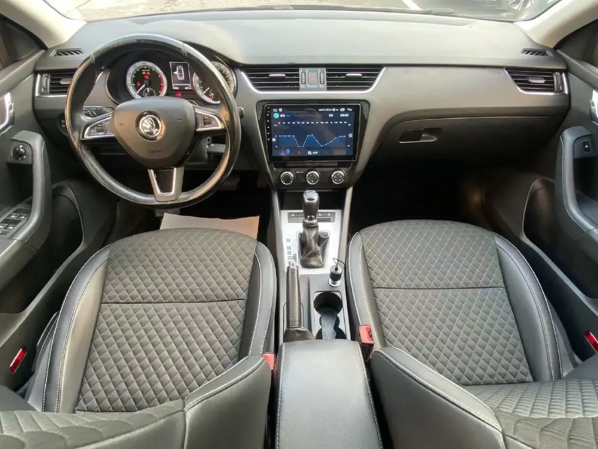 2018 Skoda Octavia 1.6L 110HP L4 6AT,autocango,china used car exporter,china ev exporter,chinese used car exporter,chinese used ev exporter