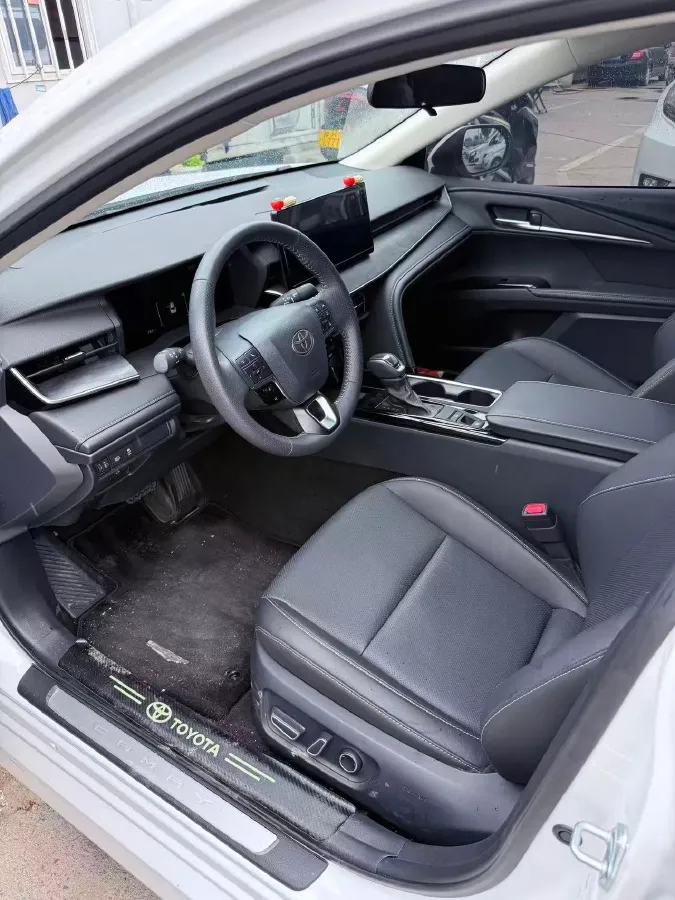 2024 Toyota Camry 2.0L 152HP L4 E-CVT Hybrid,autocango,china used car exporter,china ev exporter,chinese used car exporter,chinese used ev exporter